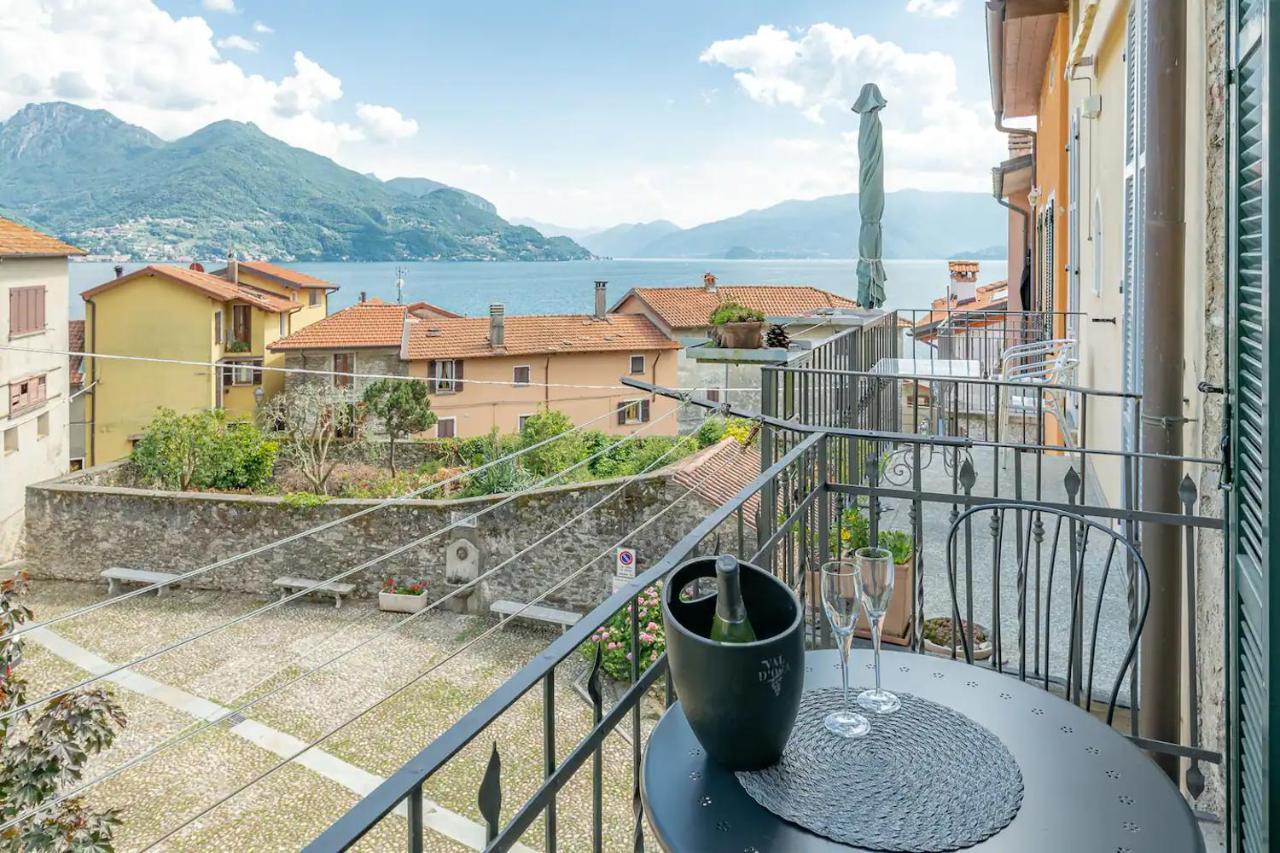 Castle&Lake Rezzonico Bagian luar foto